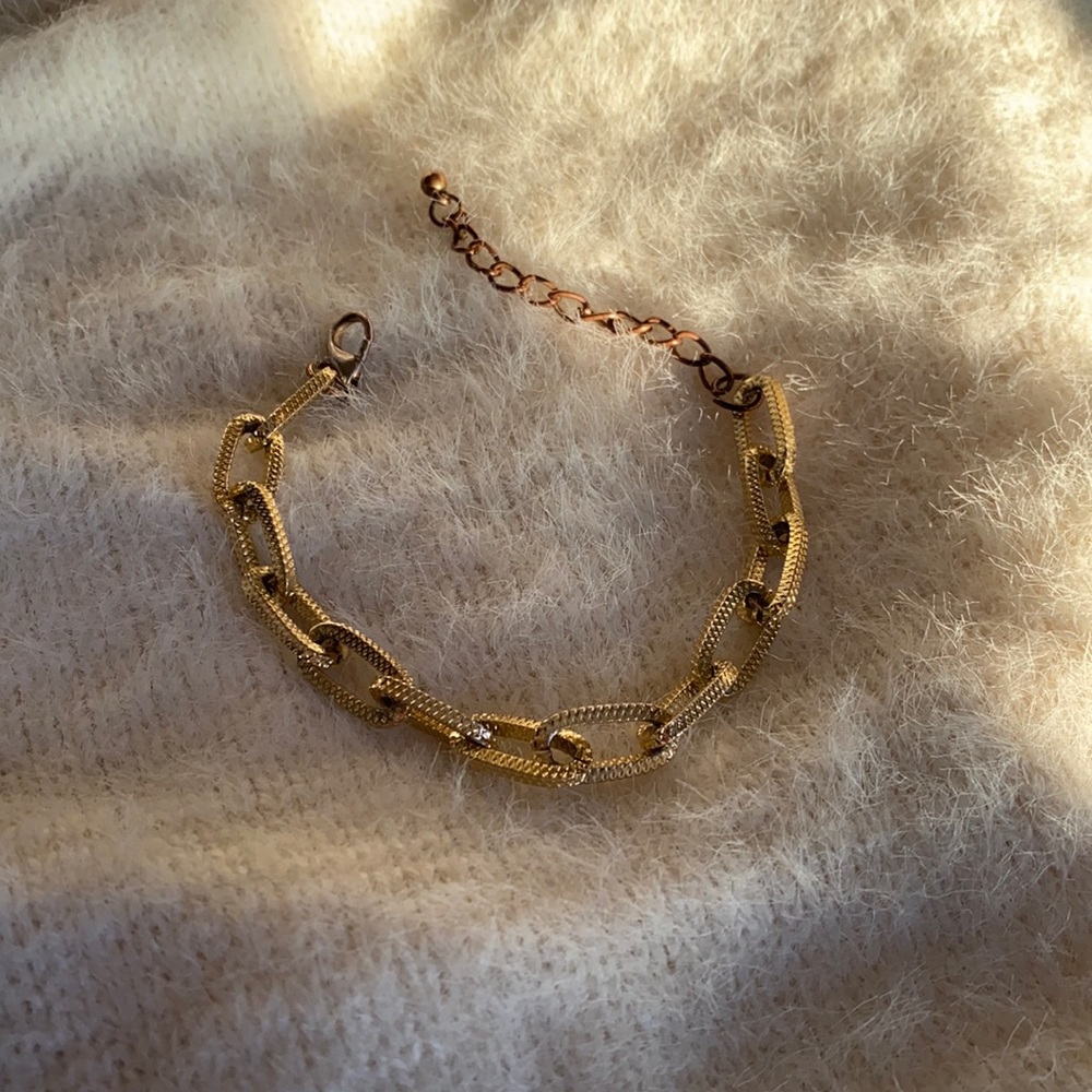 gold bracelet